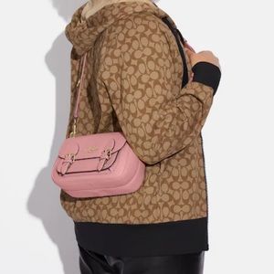 Coach Lucy Crossbody
Gold Pink